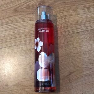 Bath & Bodyworks Cherry Blossom Fragrance Mist